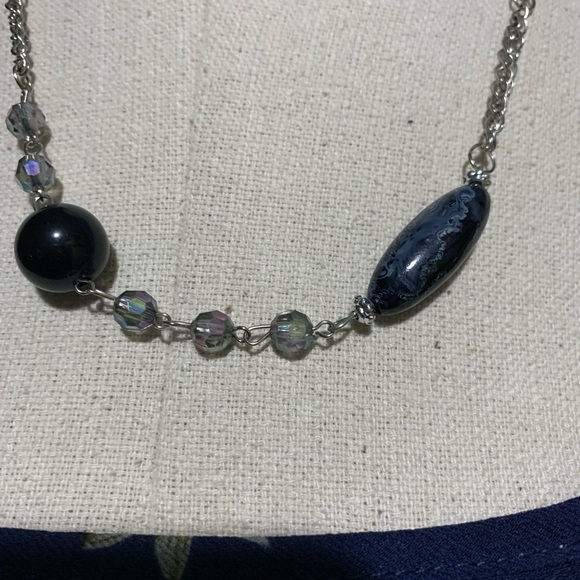 Fashion Necklace and Earring Set - Picture 3 of 4